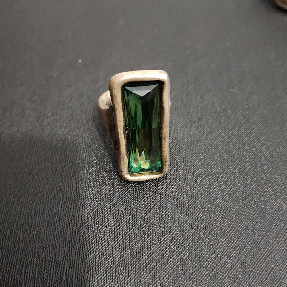 UNO de 50 Green Gemstone Ring